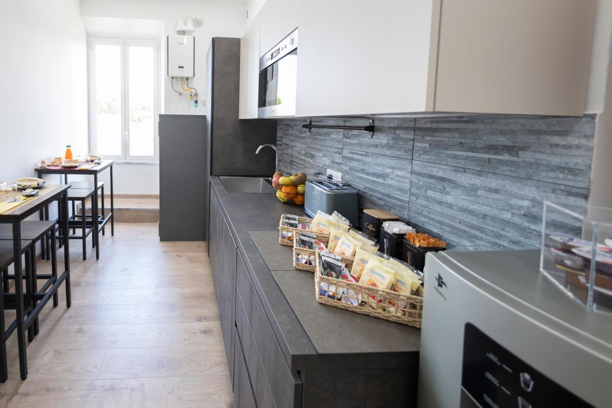 Trastevere New Luxury Rooms Рим Екстериор снимка