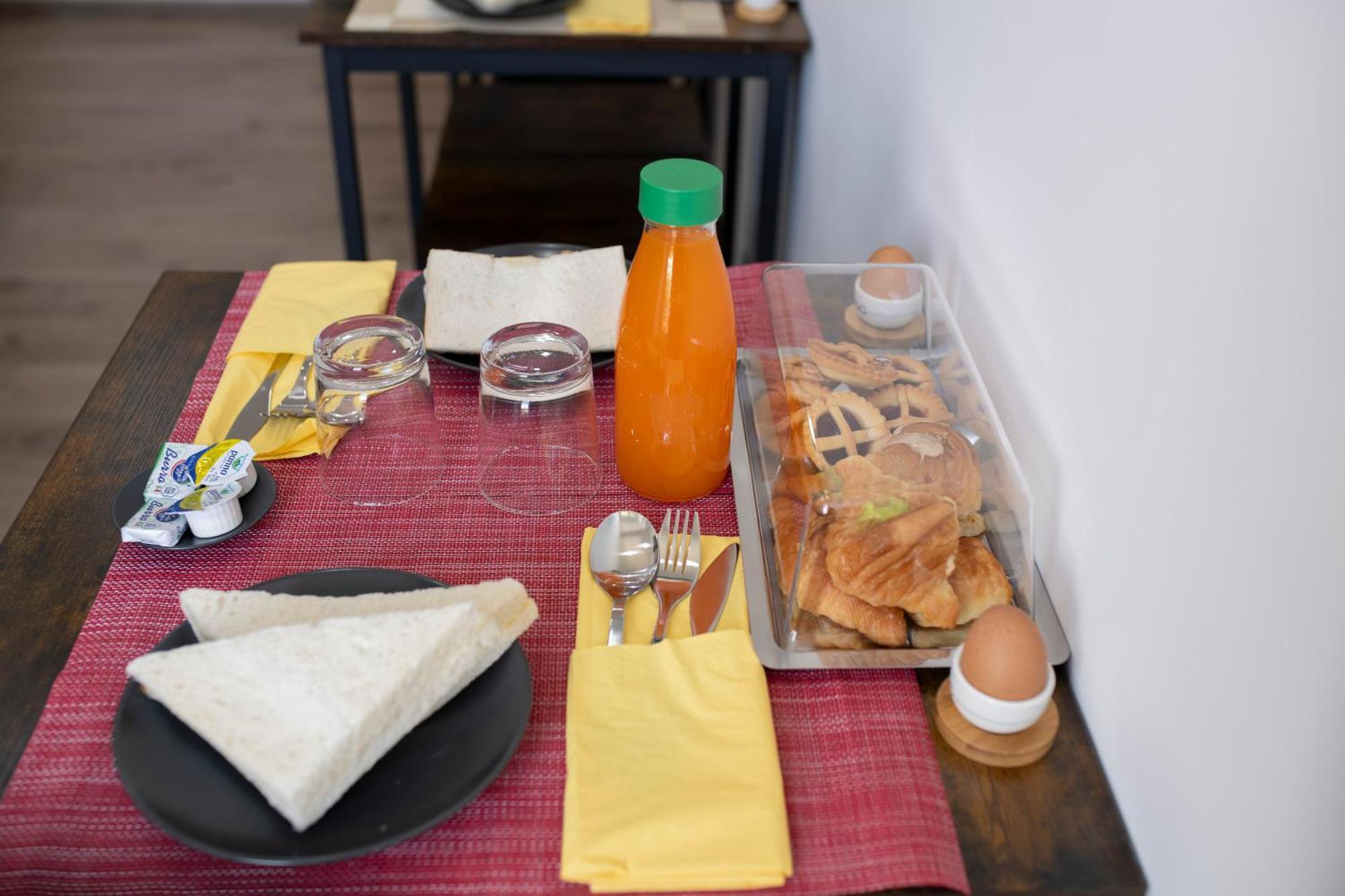 Trastevere New Luxury Rooms Рим Екстериор снимка