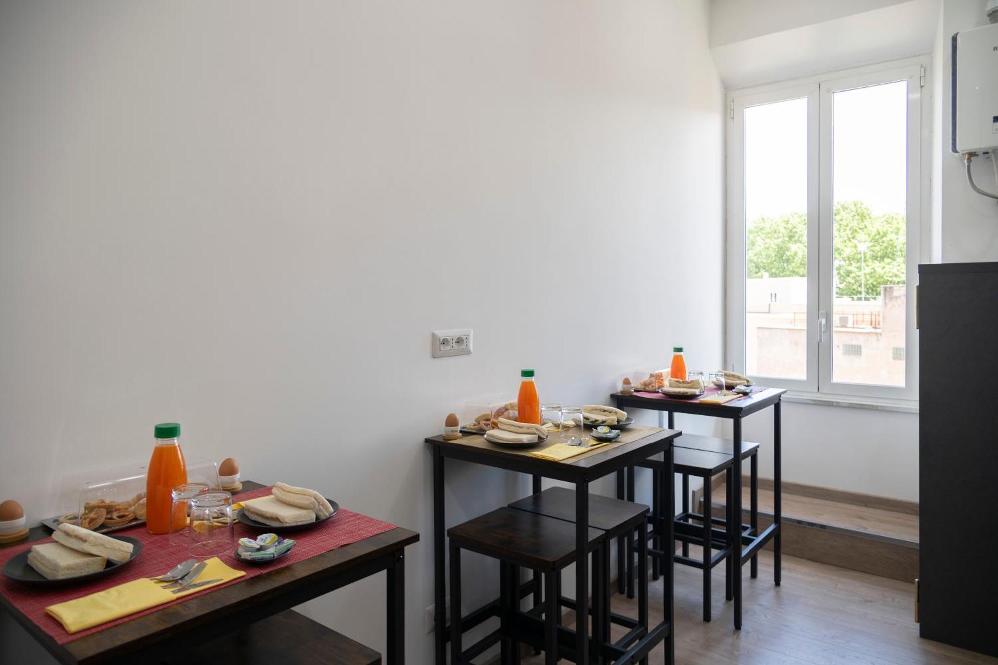 Trastevere New Luxury Rooms Рим Екстериор снимка