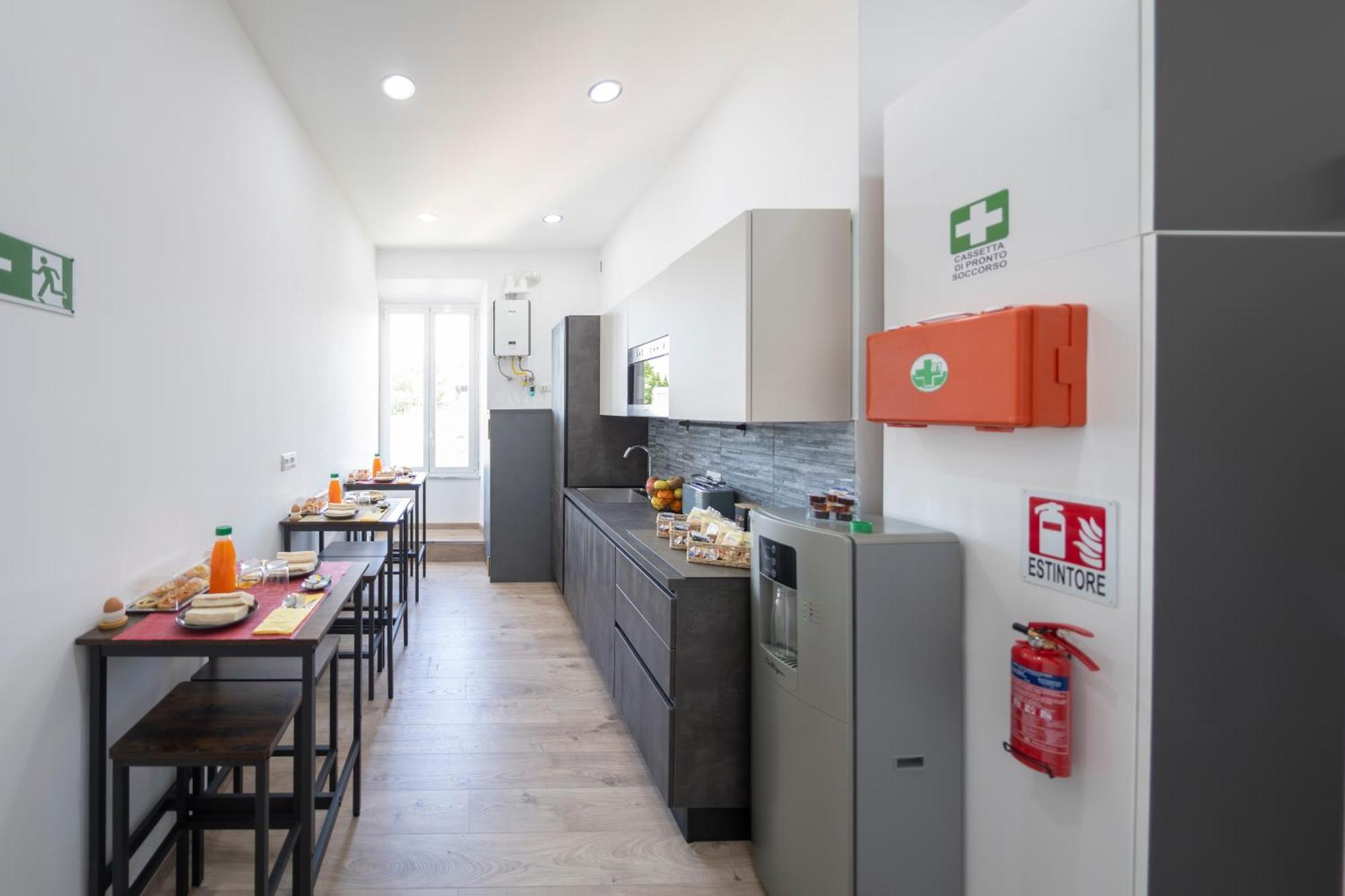 Trastevere New Luxury Rooms Рим Екстериор снимка