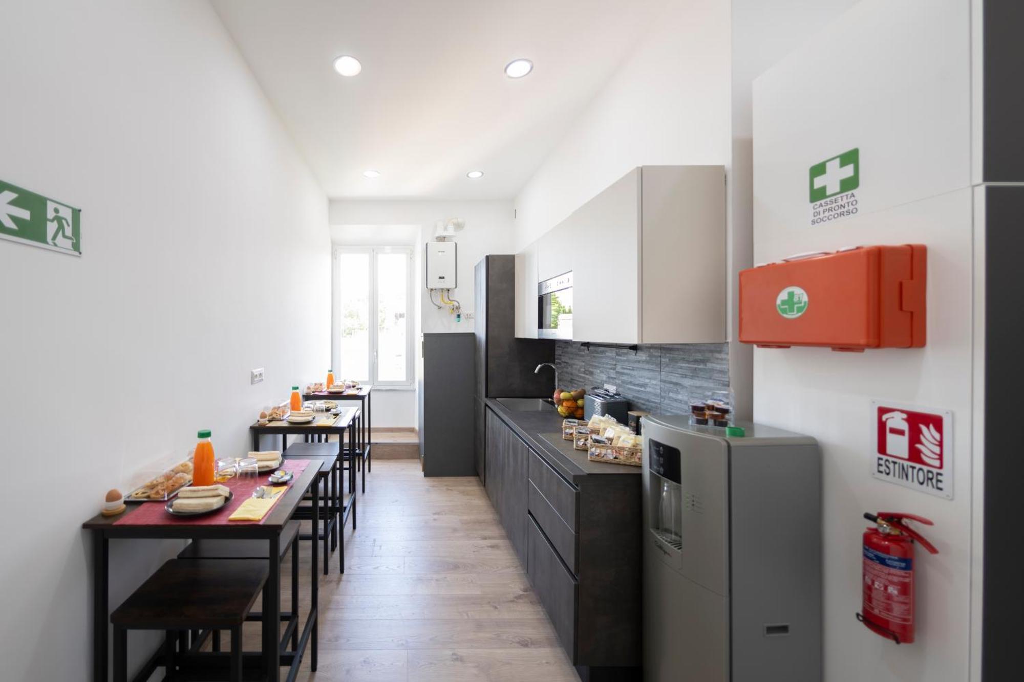 Trastevere New Luxury Rooms Рим Екстериор снимка