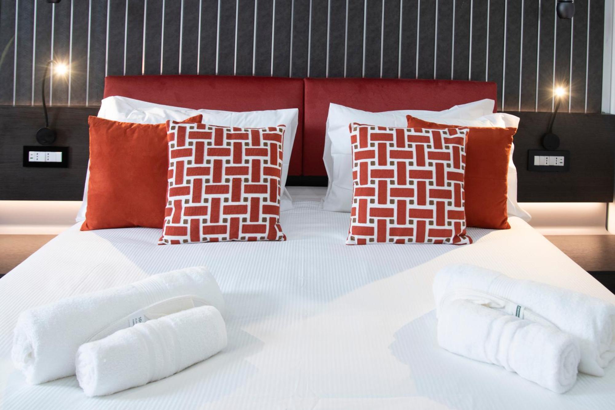 Trastevere New Luxury Rooms Рим Екстериор снимка